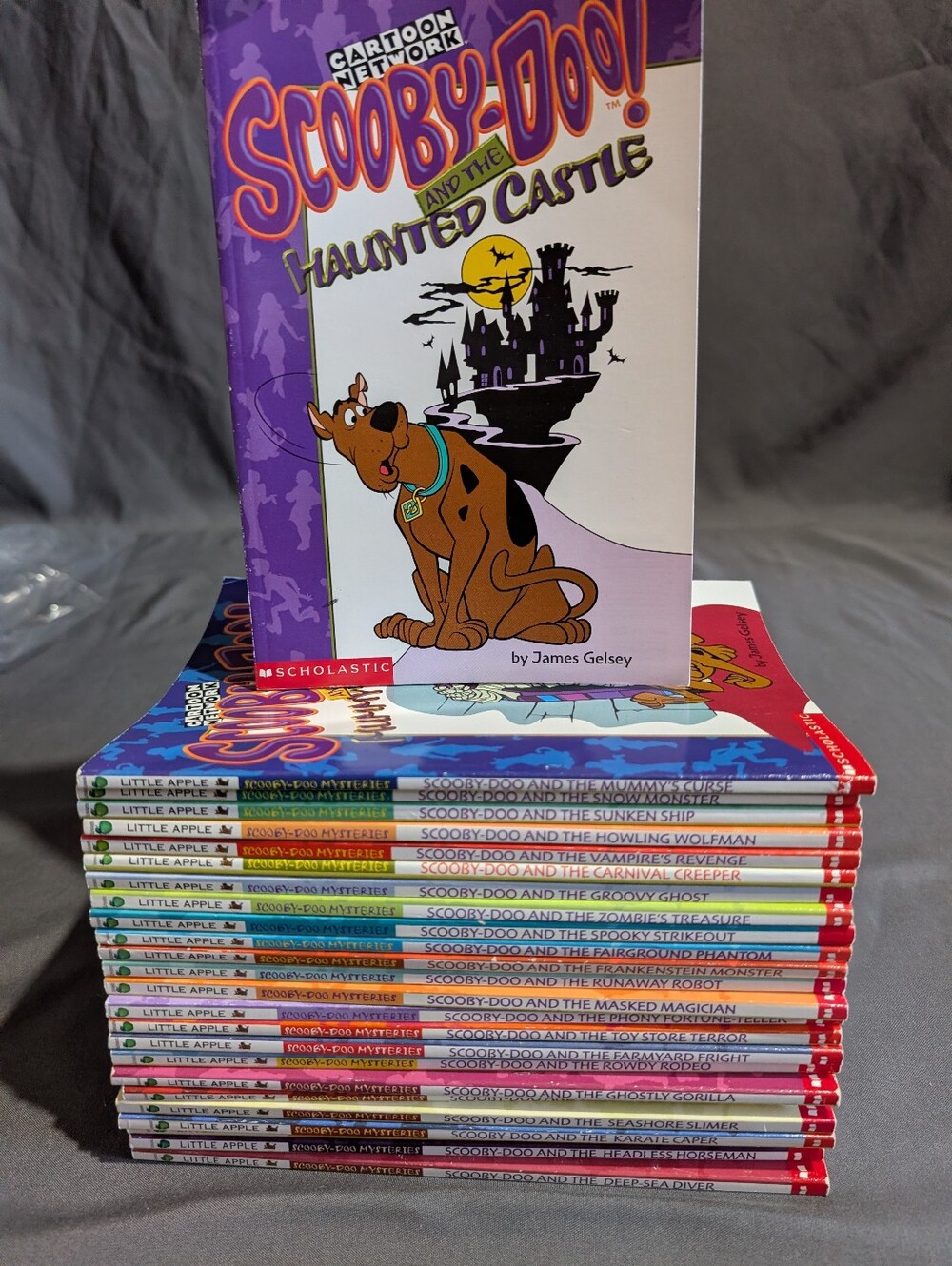 25 Scooby-Doo! Mysteries Chapter Books  Illustrated Cartoon Network Scholastic
